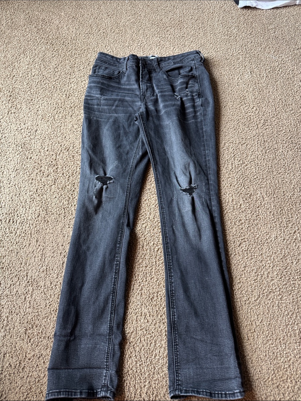 Women’s Black Distressed Skinny Jeans - Slim Fit size 31